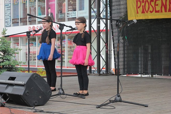 Ostrołęka: Festiwal Piosenki Przedszkolnej [29.05.2015] - zdjęcie #21 - eOstroleka.pl