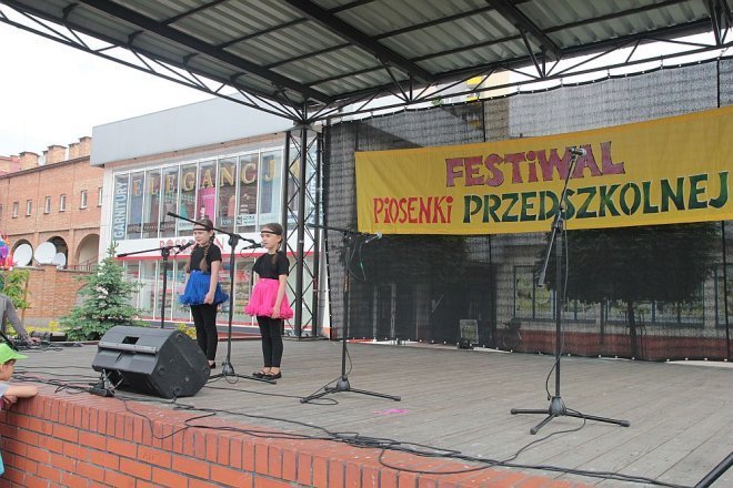 Ostrołęka: Festiwal Piosenki Przedszkolnej [29.05.2015] - zdjęcie #20 - eOstroleka.pl