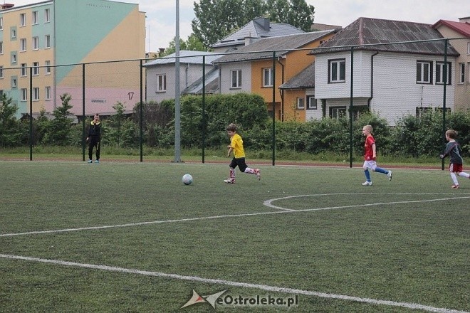 Turniej piłkarski dla dzieci - organizator: Korona Ostrołęka [30.05.2015] - zdjęcie #117 - eOstroleka.pl