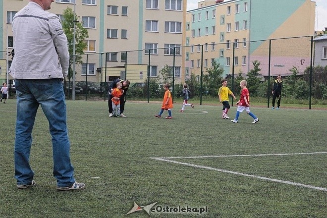 Turniej piłkarski dla dzieci - organizator: Korona Ostrołęka [30.05.2015] - zdjęcie #116 - eOstroleka.pl