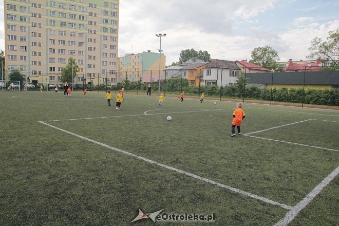 Turniej piłkarski dla dzieci - organizator: Korona Ostrołęka [30.05.2015] - zdjęcie #110 - eOstroleka.pl