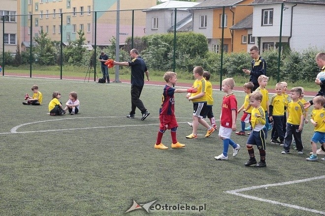 Turniej piłkarski dla dzieci - organizator: Korona Ostrołęka [30.05.2015] - zdjęcie #95 - eOstroleka.pl