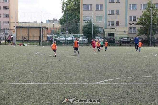 Turniej piłkarski dla dzieci - organizator: Korona Ostrołęka [30.05.2015] - zdjęcie #78 - eOstroleka.pl