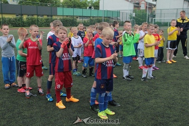 Turniej piłkarski dla dzieci - organizator: Korona Ostrołęka [30.05.2015] - zdjęcie #60 - eOstroleka.pl