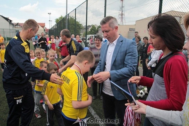 Turniej piłkarski dla dzieci - organizator: Korona Ostrołęka [30.05.2015] - zdjęcie #56 - eOstroleka.pl