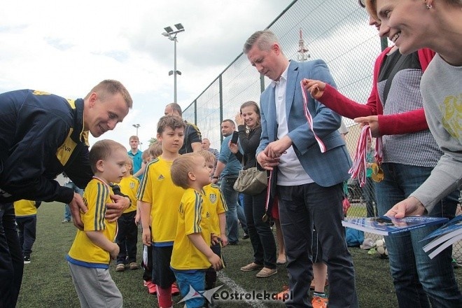 Turniej piłkarski dla dzieci - organizator: Korona Ostrołęka [30.05.2015] - zdjęcie #47 - eOstroleka.pl