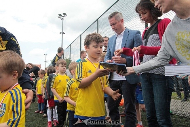 Turniej piłkarski dla dzieci - organizator: Korona Ostrołęka [30.05.2015] - zdjęcie #45 - eOstroleka.pl