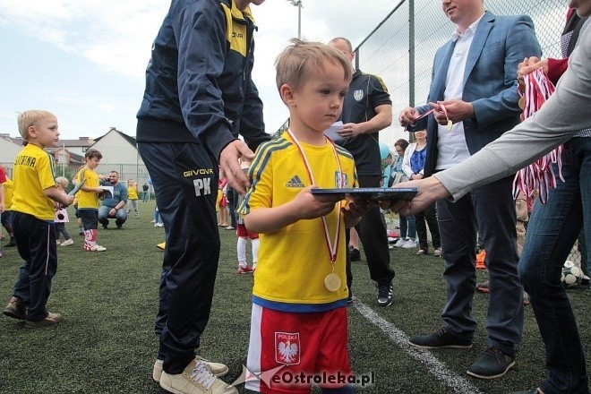 Turniej piłkarski dla dzieci - organizator: Korona Ostrołęka [30.05.2015] - zdjęcie #39 - eOstroleka.pl