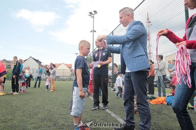 Turniej piłkarski dla dzieci - organizator: Korona Ostrołęka [30.05.2015] - zdjęcie #30 - eOstroleka.pl