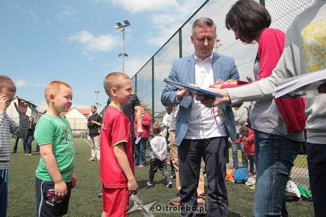 Turniej piłkarski dla dzieci - organizator: Korona Ostrołęka [30.05.2015] - zdjęcie #14 - eOstroleka.pl