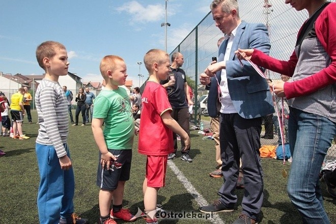 Turniej piłkarski dla dzieci - organizator: Korona Ostrołęka [30.05.2015] - zdjęcie #13 - eOstroleka.pl