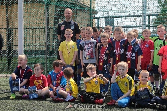 Turniej piłkarski dla dzieci - organizator: Korona Ostrołęka [30.05.2015] - zdjęcie #6 - eOstroleka.pl