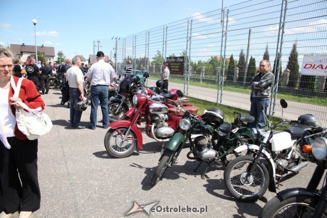 Rzekuń: IV Zlot Miłośników Starej Motoryzacji [31.05.2015] - zdjęcie #2 - eOstroleka.pl