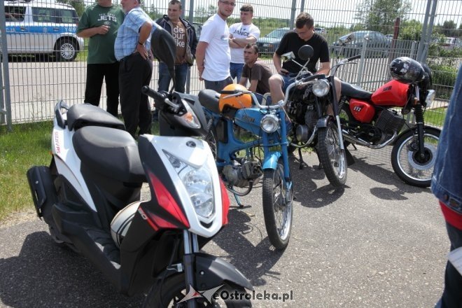 Rzekuń: IV Zlot Miłośników Starej Motoryzacji [31.05.2015] - zdjęcie #23 - eOstroleka.pl