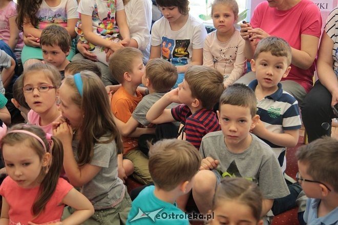 Ostrołęka: Dzień Dziecka w Przedszkolu Miejskim nr 8 [01.06.2015] - zdjęcie #108 - eOstroleka.pl