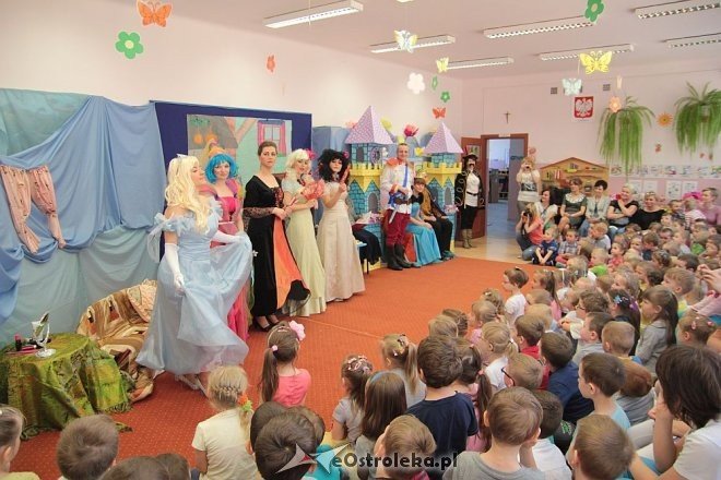 Ostrołęka: Dzień Dziecka w Przedszkolu Miejskim nr 8 [01.06.2015] - zdjęcie #22 - eOstroleka.pl