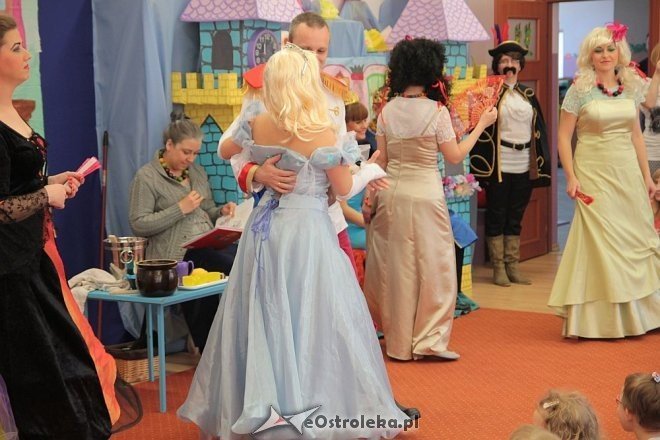 Ostrołęka: Dzień Dziecka w Przedszkolu Miejskim nr 8 [01.06.2015] - zdjęcie #17 - eOstroleka.pl