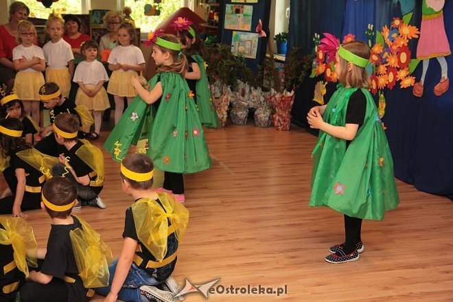 Podsumowanie konkursu „Kolorowe Ogródki” w Przedszkolu Miejskim nr 5 [02.06.2015] - zdjęcie #90 - eOstroleka.pl