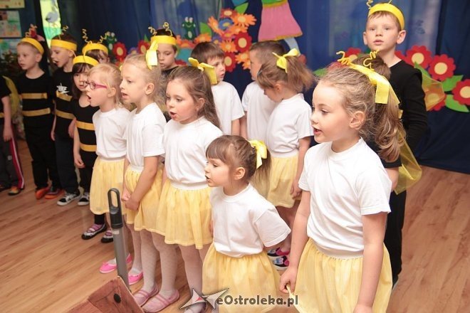 Podsumowanie konkursu „Kolorowe Ogródki” w Przedszkolu Miejskim nr 5 [02.06.2015] - zdjęcie #74 - eOstroleka.pl