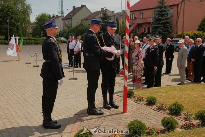Dzień Strażaka w Ostrołęce: Awanse, odznaczenia i nowy quad dla jednostki przy Celnej [03.06.2015] - zdjęcie #15 - eOstroleka.pl