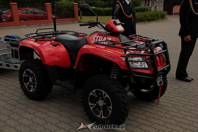Dzień Strażaka w Ostrołęce: Awanse, odznaczenia i nowy quad dla jednostki przy Celnej [03.06.2015] - zdjęcie #17 - eOstroleka.pl
