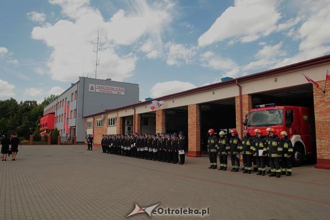 Dzień Strażaka w Ostrołęce: Awanse, odznaczenia i nowy quad dla jednostki przy Celnej [03.06.2015] - zdjęcie #8 - eOstroleka.pl