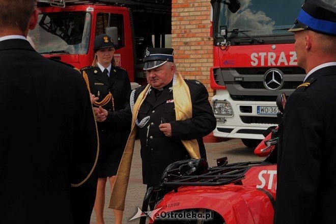 Dzień Strażaka w Ostrołęce: Awanse, odznaczenia i nowy quad dla jednostki przy Celnej [03.06.2015] - zdjęcie #4 - eOstroleka.pl