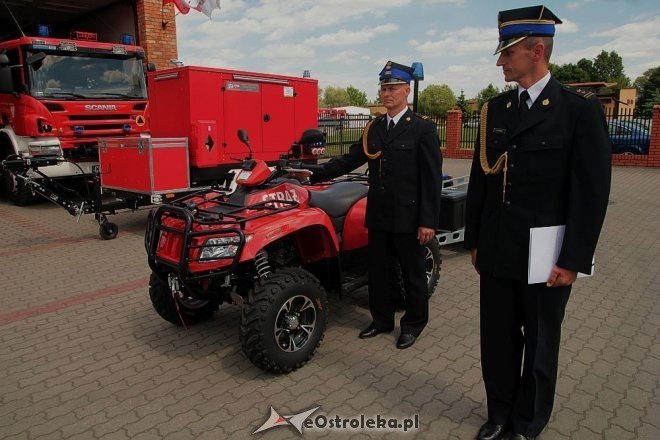Dzień Strażaka w Ostrołęce: Awanse, odznaczenia i nowy quad dla jednostki przy Celnej [03.06.2015] - zdjęcie #95 - eOstroleka.pl