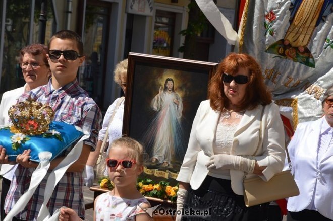 Procesja w parafii pw. św. Antoniego - Boże Ciało [04.06.2015] - zdjęcie #9 - eOstroleka.pl