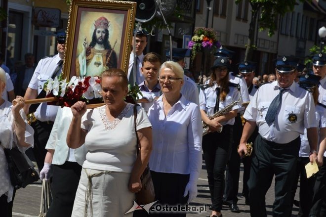 Procesja w parafii pw. św. Antoniego - Boże Ciało [04.06.2015] - zdjęcie #29 - eOstroleka.pl