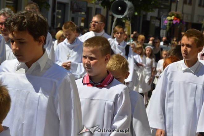 Procesja w parafii pw. św. Antoniego - Boże Ciało [04.06.2015] - zdjęcie #36 - eOstroleka.pl