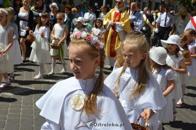Procesja w parafii pw. św. Antoniego - Boże Ciało [04.06.2015] - zdjęcie #46 - eOstroleka.pl