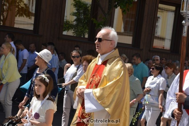 Procesja w parafii pw. św. Antoniego - Boże Ciało [04.06.2015] - zdjęcie #49 - eOstroleka.pl