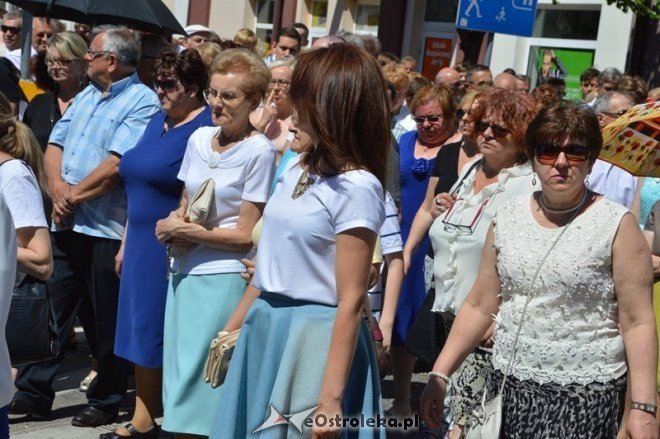 Procesja w parafii pw. św. Antoniego - Boże Ciało [04.06.2015] - zdjęcie #64 - eOstroleka.pl