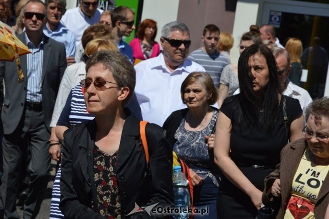 Procesja w parafii pw. św. Antoniego - Boże Ciało [04.06.2015] - zdjęcie #66 - eOstroleka.pl