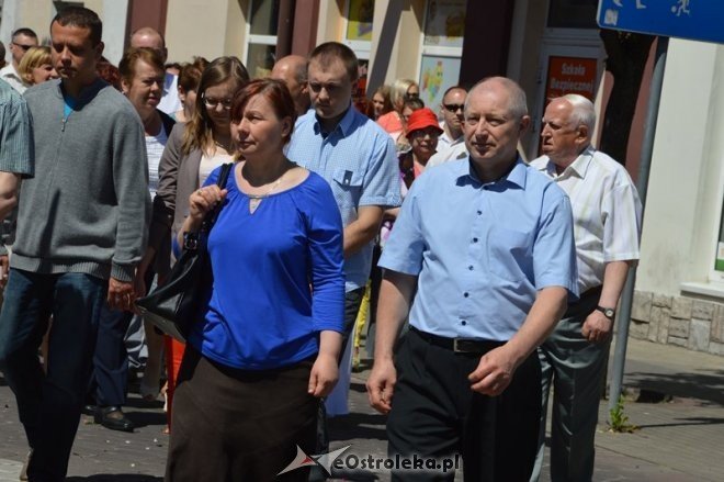 Procesja w parafii pw. św. Antoniego - Boże Ciało [04.06.2015] - zdjęcie #103 - eOstroleka.pl