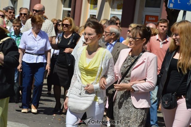 Procesja w parafii pw. św. Antoniego - Boże Ciało [04.06.2015] - zdjęcie #121 - eOstroleka.pl