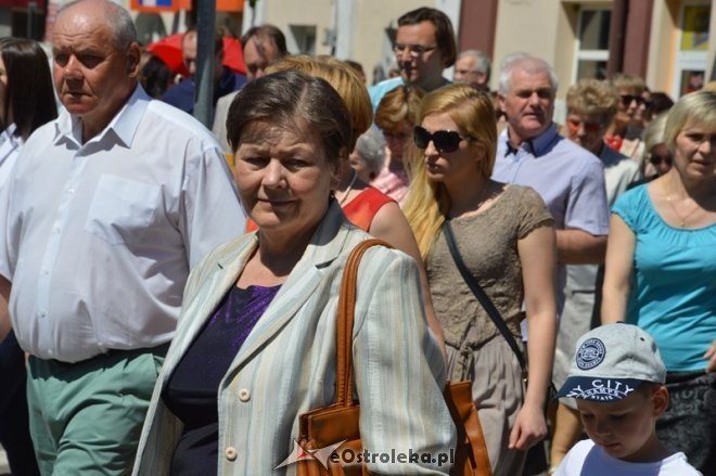 Procesja w parafii pw. św. Antoniego - Boże Ciało [04.06.2015] - zdjęcie #92 - eOstroleka.pl