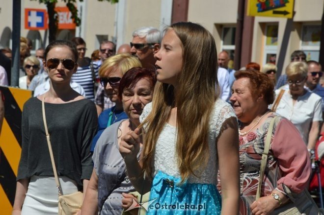Procesja w parafii pw. św. Antoniego - Boże Ciało [04.06.2015] - zdjęcie #146 - eOstroleka.pl