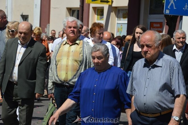 Procesja w parafii pw. św. Antoniego - Boże Ciało [04.06.2015] - zdjęcie #128 - eOstroleka.pl