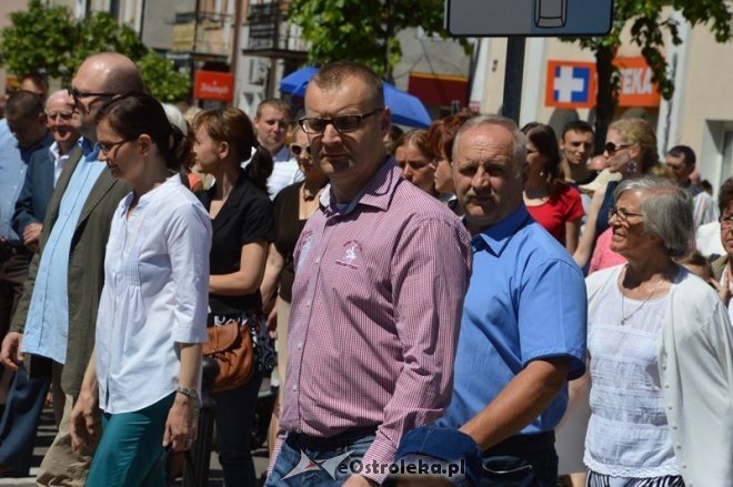 Procesja w parafii pw. św. Antoniego - Boże Ciało [04.06.2015] - zdjęcie #90 - eOstroleka.pl