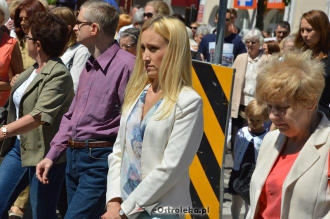 Procesja w parafii pw. św. Antoniego - Boże Ciało [04.06.2015] - zdjęcie #88 - eOstroleka.pl