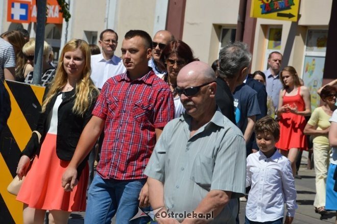 Procesja w parafii pw. św. Antoniego - Boże Ciało [04.06.2015] - zdjęcie #62 - eOstroleka.pl