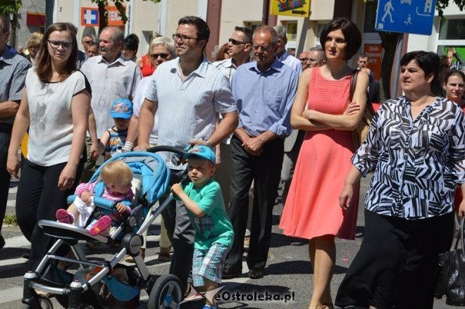Procesja w parafii pw. św. Antoniego - Boże Ciało [04.06.2015] - zdjęcie #48 - eOstroleka.pl