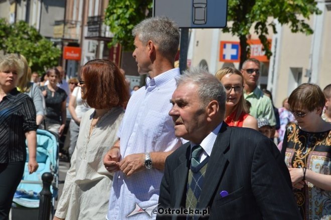 Procesja w parafii pw. św. Antoniego - Boże Ciało [04.06.2015] - zdjęcie #45 - eOstroleka.pl
