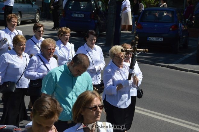 Procesja w parafii pw. św. Antoniego - Boże Ciało [04.06.2015] - zdjęcie #37 - eOstroleka.pl