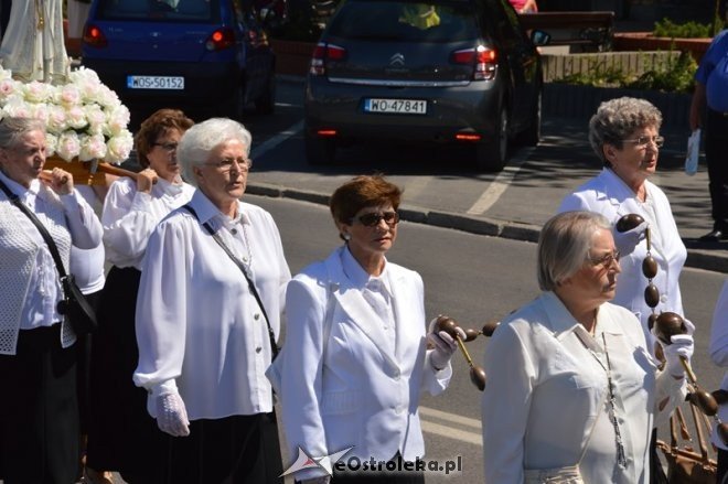 Procesja w parafii pw. św. Antoniego - Boże Ciało [04.06.2015] - zdjęcie #35 - eOstroleka.pl