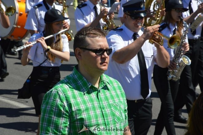 Procesja w parafii pw. św. Antoniego - Boże Ciało [04.06.2015] - zdjęcie #32 - eOstroleka.pl