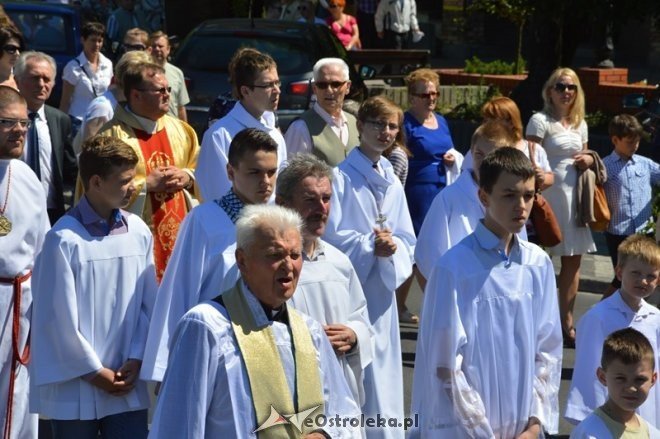 Procesja w parafii pw. św. Antoniego - Boże Ciało [04.06.2015] - zdjęcie #26 - eOstroleka.pl