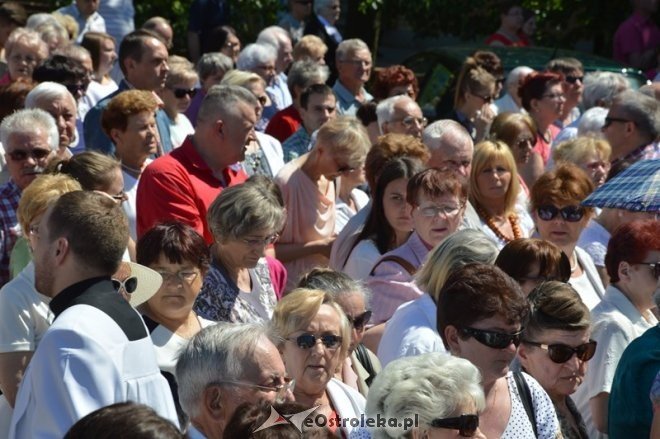 Procesja w parafii pw. św. Antoniego - Boże Ciało [04.06.2015] - zdjęcie #9 - eOstroleka.pl